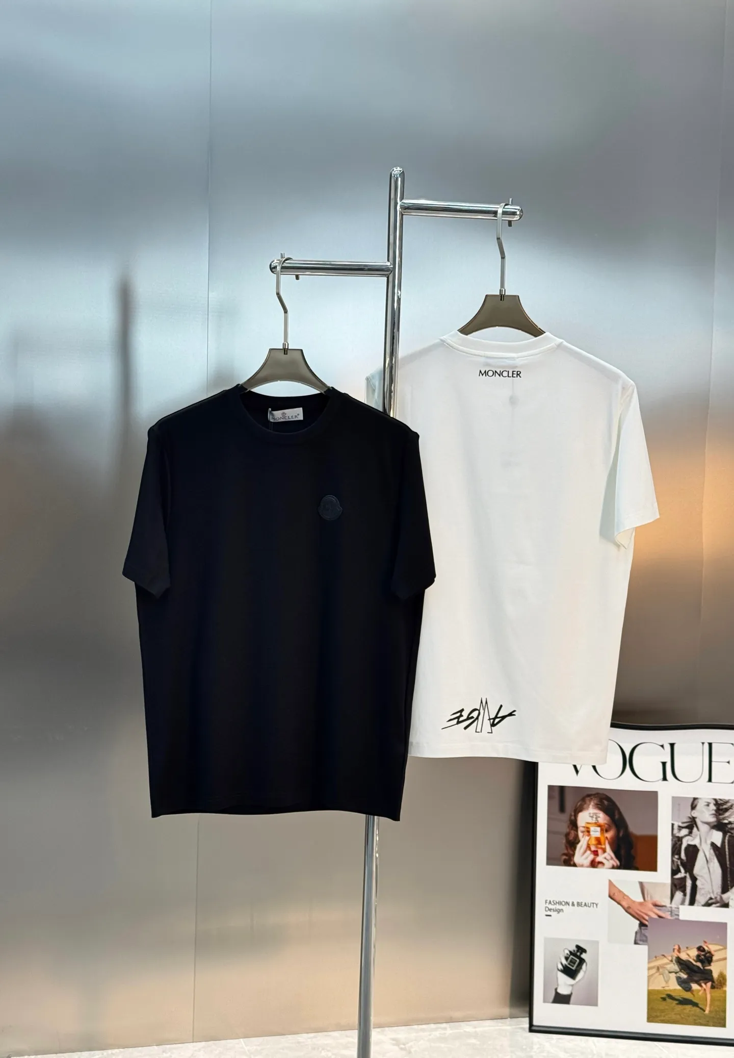 ⚜️Moncler 26s New Arrival T .Original ❤️ LOGO ！ 3D . ！ Classic . 190g . . Breathable， ！！！ ！ ：White.Black.Sizes：M-3XL ！（S 4XL ）175/145 XL